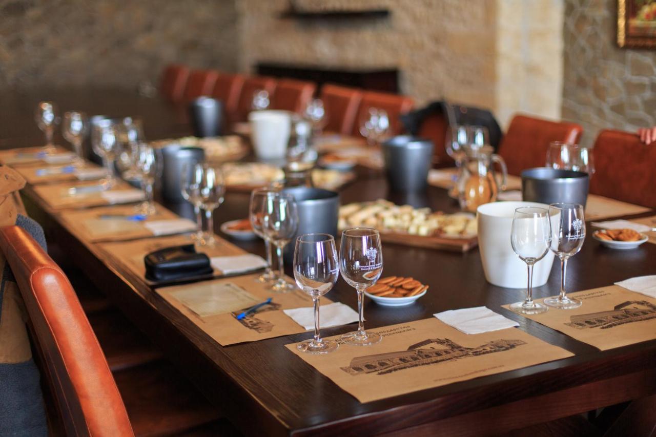Prince Trubetskoi Winery Hotel Nova Kahovka Kültér fotó